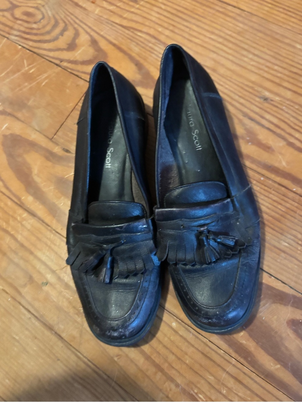 Laura Scott Black Leather Tassel Kiltie Loafers